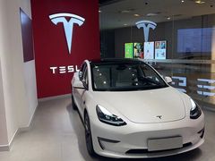 -TESLA 特斯拉(北京颐堤港体验店)