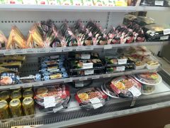 -全家便利店(东直门店)