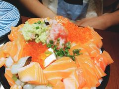 三文鱼火山丼-魔丼屋(日月光店)