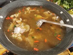 -霄汉牛三鲜湖北砂锅菜(万松园2店)