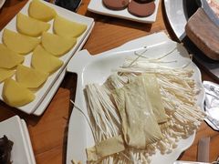-鱼遇木桶斑鱼火锅(塔湾店)
