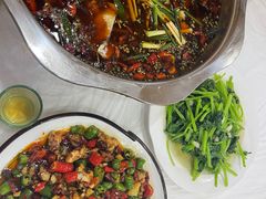 -乡土特色.冷锅鱼.牦牛肉汤锅