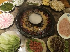 -舒家大院重庆老火锅(纪念塔店)