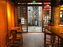 岭南特有的趟栊门-COSTA COFFEE(岭南天地店)