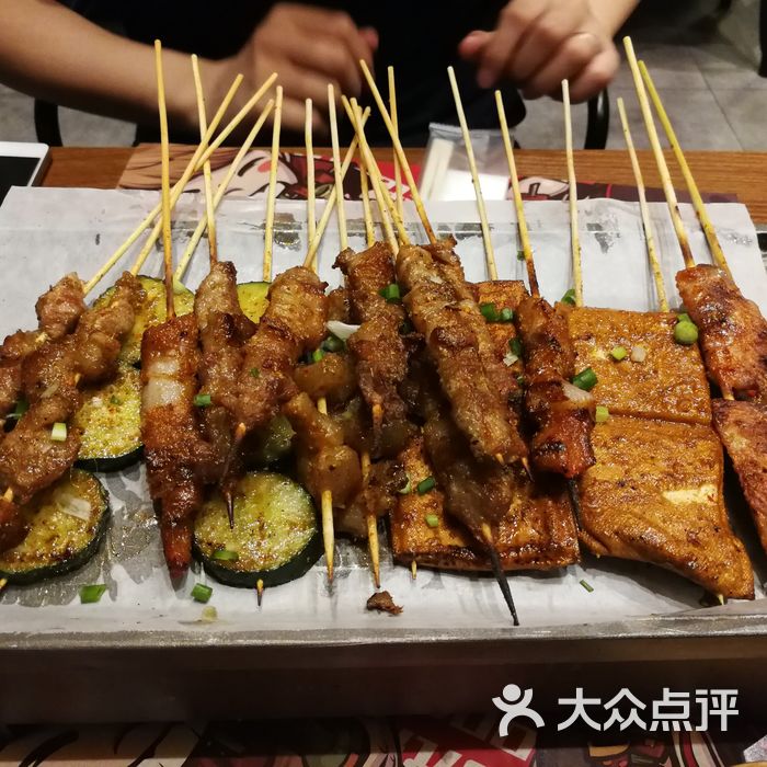 怪兽兄弟烧烤工厂