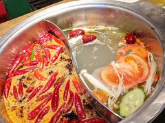 鸳鸯锅-让签签飞小郡肝串串香(春熙路形象店)