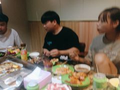 -新艺自助美食城(中山路店)