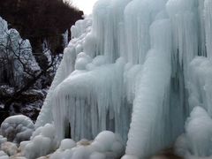 -大平台龙居瀑布旅游区