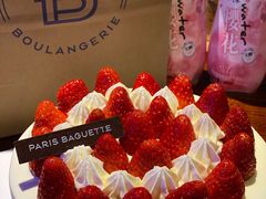 草莓盛宴-巴黎贝甜(大宁国际商业广场店)