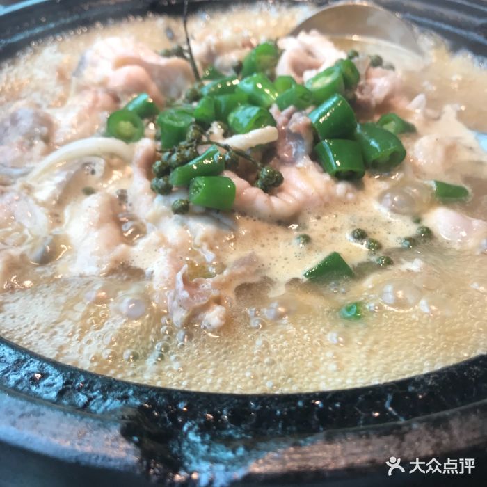 崔家菜(恒力博纳广场店)青椒脆皖鱼图片 - 第1张