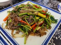 -八两八金·莱芜特色炒鸡(市南漳浦路店)