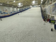 -乔波室内滑雪场