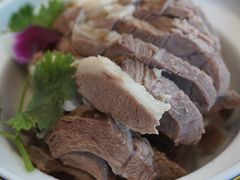 草原手把肉-德乐海蒙餐