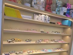 -三目眼镜·蔡司视觉合作店(青浦宝龙店)