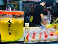 -六合夜市