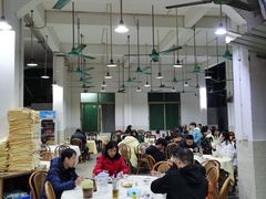 大堂-标记美食新鲜猪杂(兴南大道店)