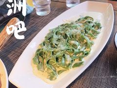 招牌手工菠菜面-喜洲吧·江畔老船厂·庭院餐厅(喜临院店)