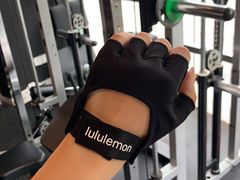 -lululemon(上海浦东IFC店)