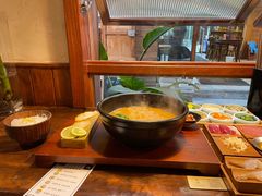 -银米·云南传统过桥米线(双廊黑金冠店)
