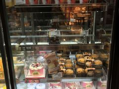 面包甜点陈列柜-味多美蛋糕(亚非大厦店)