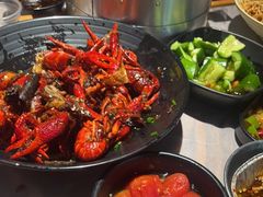 -巴厘龙虾·榜首油焖大虾(音乐学院·沿江酒馆店)