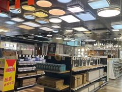 -百安居装修建材卖场(南山店)
