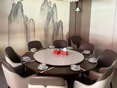 -鑫渔港海鲜本地菜·山海关浑锅(东戴河店)