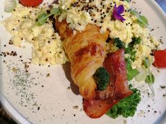 -HIGH FIVE哈福手工汉堡(桂林路店)