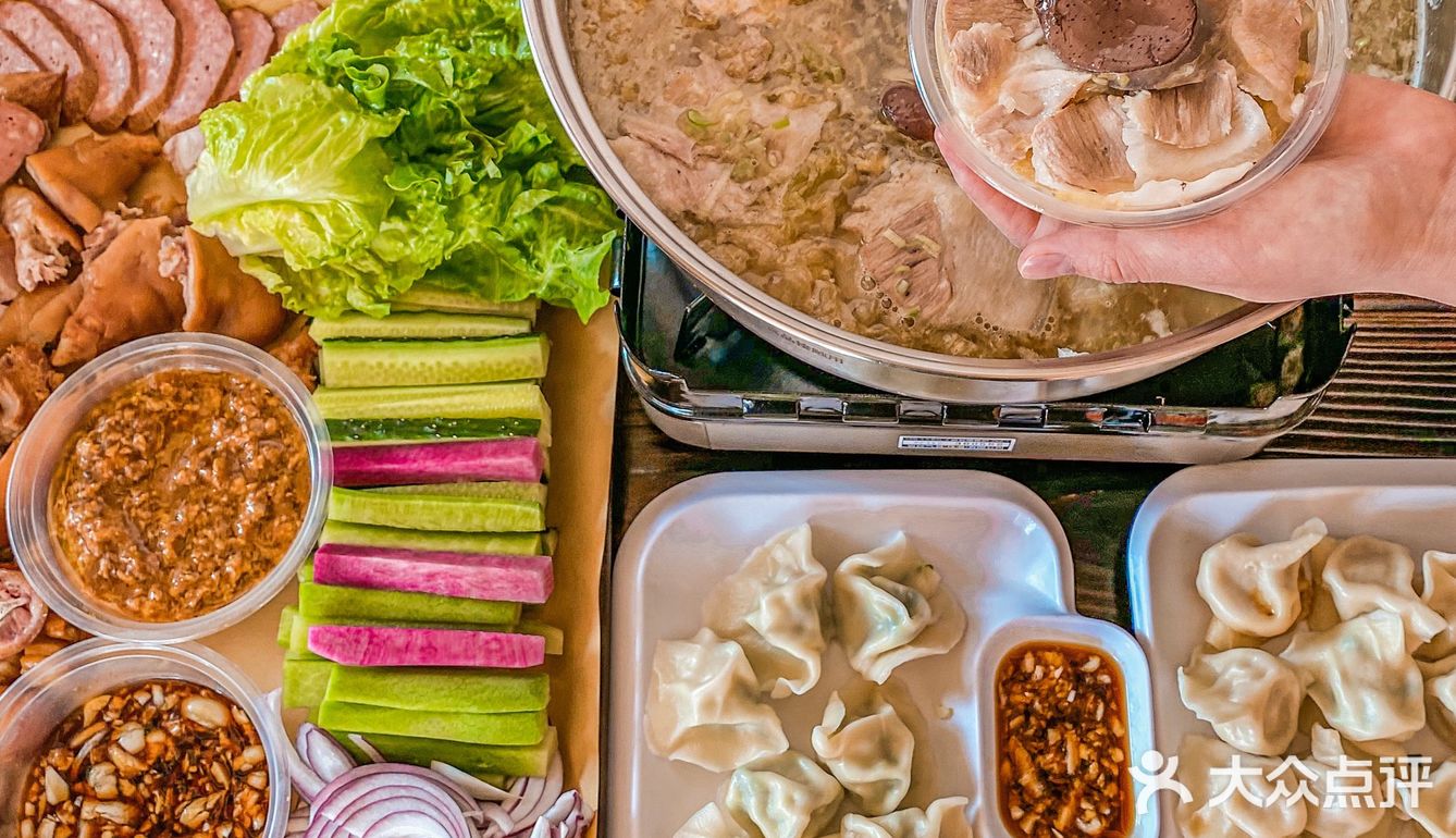 不用飞东北也能吃到正宗的东北卤菜啦🍖