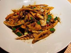 土家腊肉煨山笋-吃饭皇帝大(合生汇店)