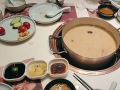 -洪氏嗨捞·猪肚鸡火锅(阳光天地店)