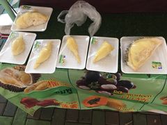 -芒果糯米饭摊子