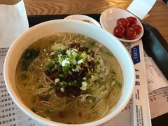-重庆老字号·吴抄手·高豆花(T3航站楼店)