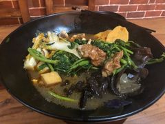 -万记麻辣烫国展总店