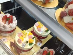 -花花卷卷·鲜食蛋糕(静安久光百货店)
