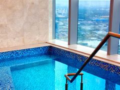 -成都华尔道夫酒店游泳池