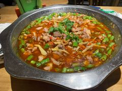 -兔行天下-鸿鹤鲜锅兔(中海国际店)