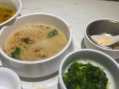 -渝是乎酸菜鱼·川渝小炒(新世界百货望京店)