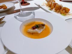 火腿花雕蛋白蒸黄鱼-三号黄浦会Canton Table