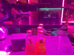 -温莎KTV(珠江路店)