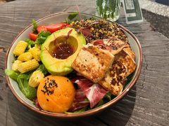 藜麦牛油果豆腐色拉-O'mills Sourdough Bakery&Bistro(永嘉路店)
