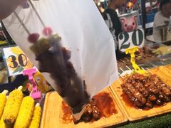 -席娜卡琳火车铁道夜市