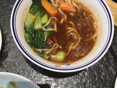 -鱼鲜饭香·招牌汽锅剁椒鱼头王