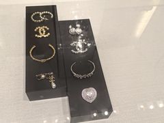 -CHANEL(戴高乐机场T 2E店)