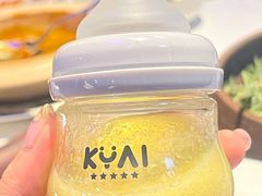 奶瓶状的芒果奶昔-狮拾久·现代新加坡料理(福田COCO Park店)