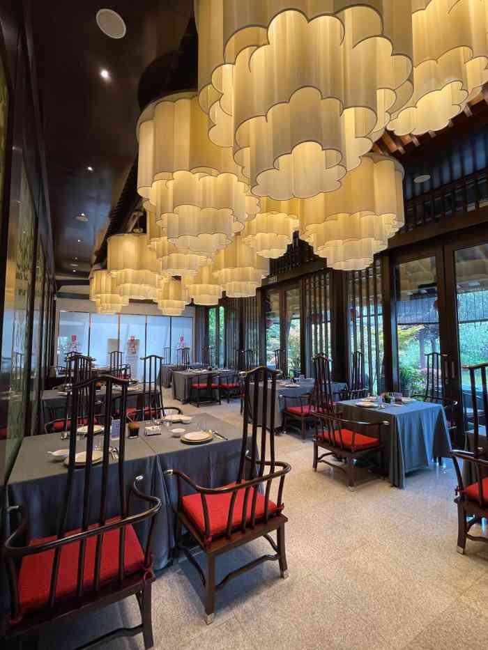 悦榕庄白云中餐厅-"环境优美,临湖的位置吃完饭喝点茶真的很舒.