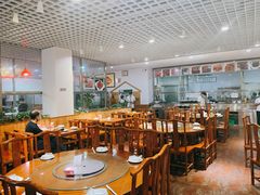 大堂-大草原清真饭庄(沙河店)