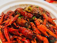 -肥肥虾庄·金牌油焖大虾(首义路店)