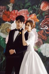 -雪中彩影婚纱摄影·微光艺术中心