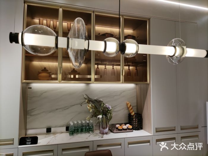 索菲亚全屋定制衣柜橱柜家具(东四环红星美凯龙大郊亭店)图片